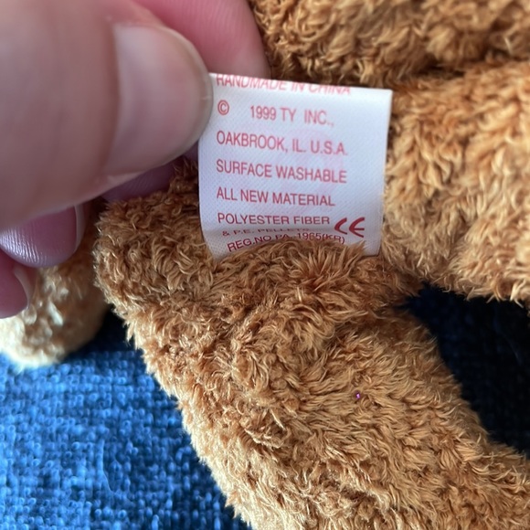 Set of two Ty beanie babies. Fuzz and Huggy. - Picture 11 of 11